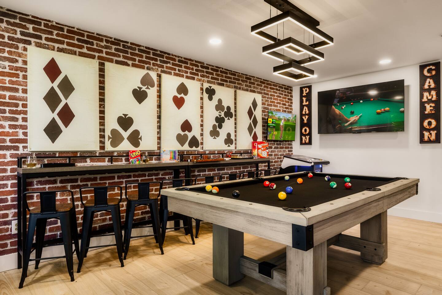 Picturesque Mtn Views| Gameroom| Swim Spa| Firepit