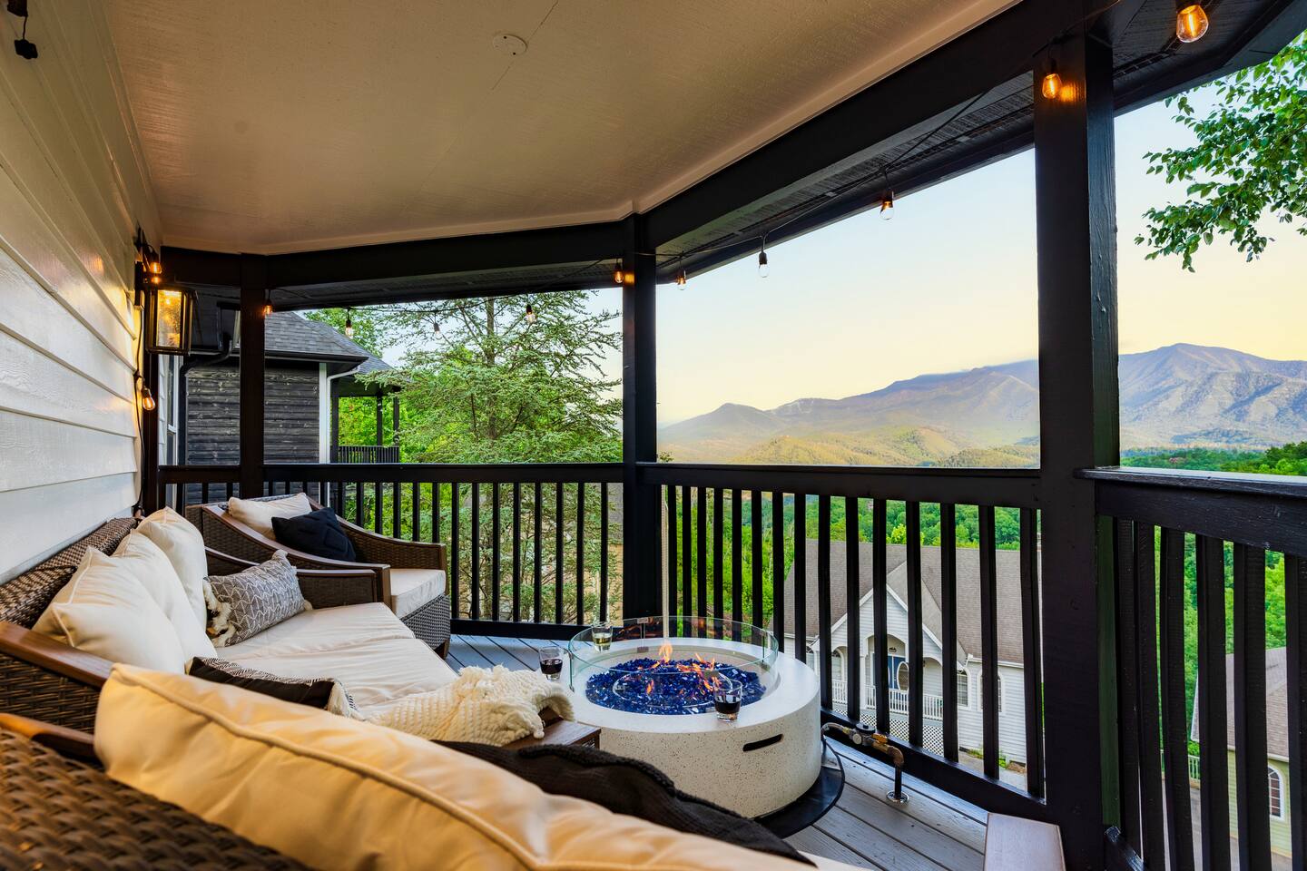 Picturesque Mtn Views| Gameroom| Swim Spa| Firepit