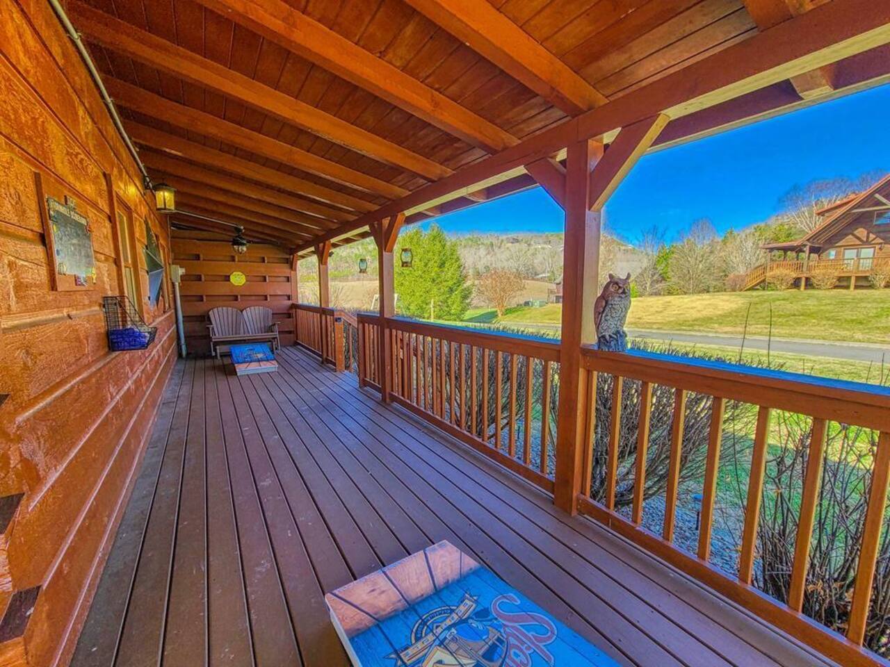 “Autumn Rose” Best Darn Porch w/Theater, Fire Pit