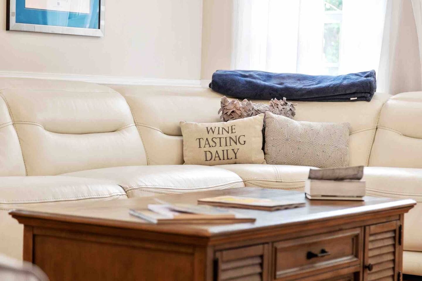 Folly Beach Home: Walk Everywhere - Happy Ours