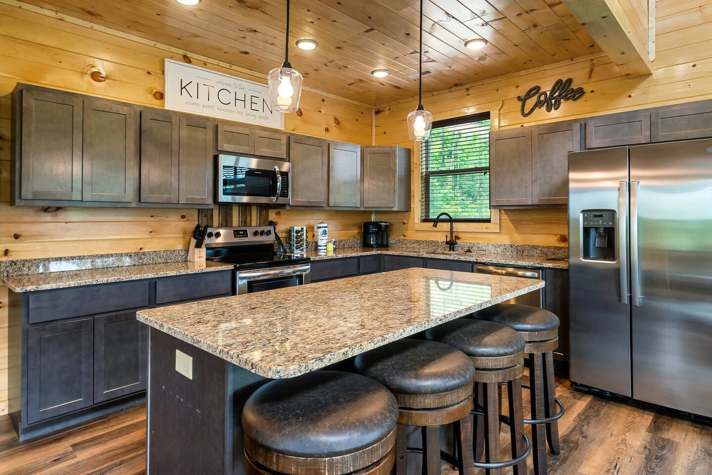 “Timber Ridge” Large Group Luxury, Theater, Games
