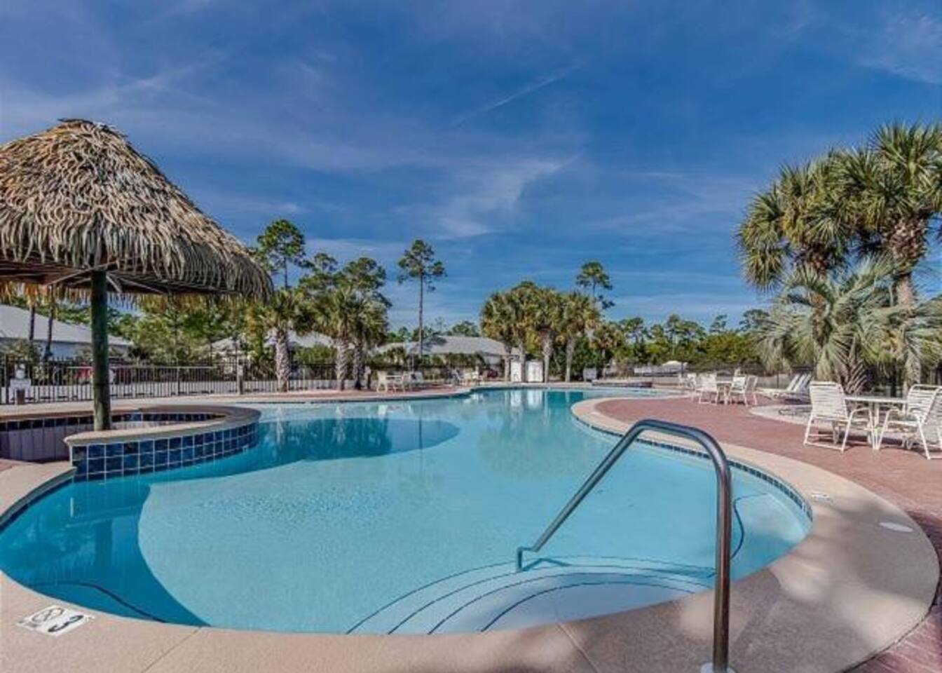 Poolside, Tennis, King Suites - Hannah's Hideaway