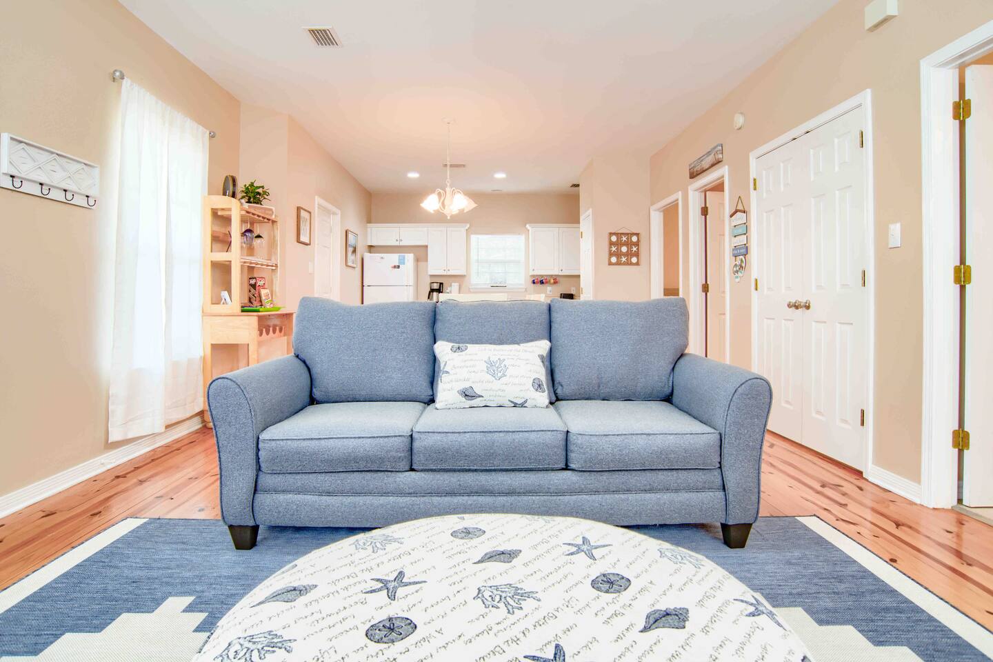 Poolside, Tennis, King Suites - Hannah's Hideaway