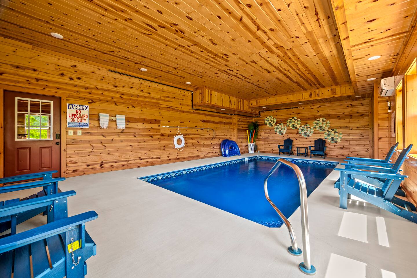 Smoky Mtn Cabin with Pool, Theater and 6 Suites