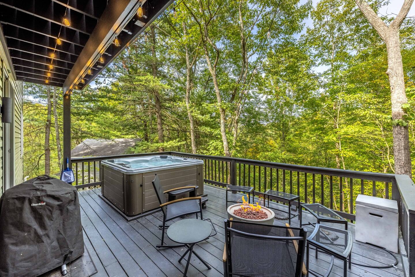 Two Forest Cabins,Decks,Fire Pit,Hot Tubs,GameRoom