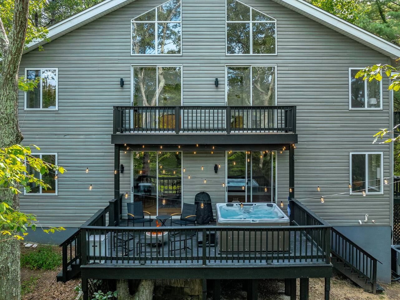Two Forest Cabins,Decks,Fire Pit,Hot Tubs,GameRoom — Berkeley Springs — vacation rental