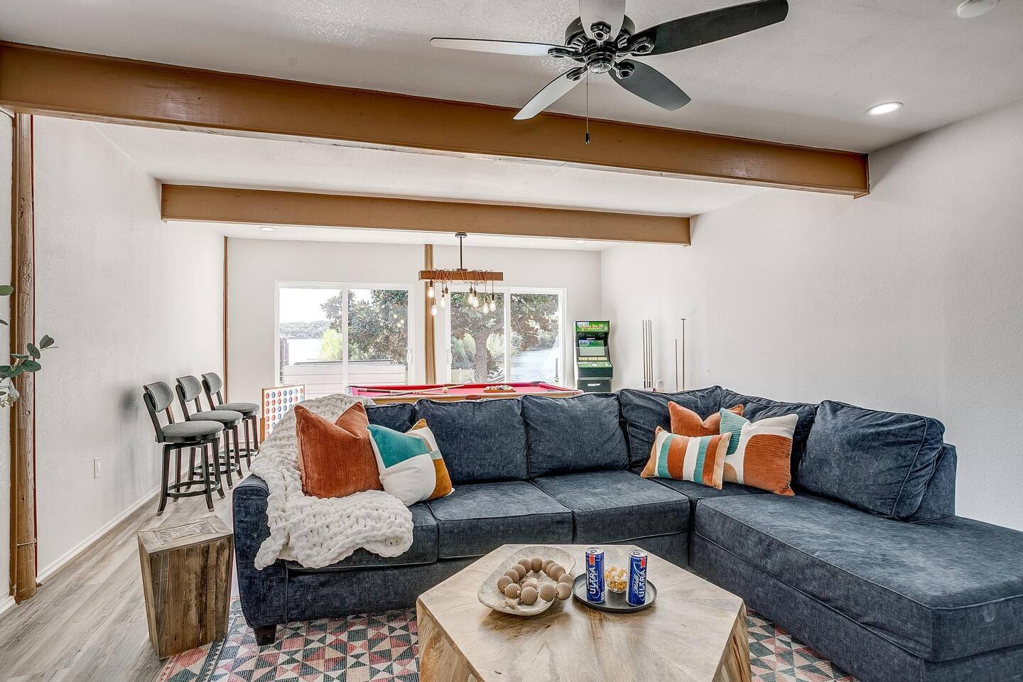 4BR Lakefront Home: Hot Tub, Firepit & Pool Table