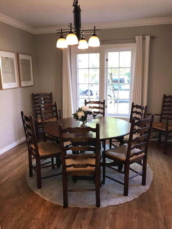 Elegance on one of Santa Rosa's prettiest streets!