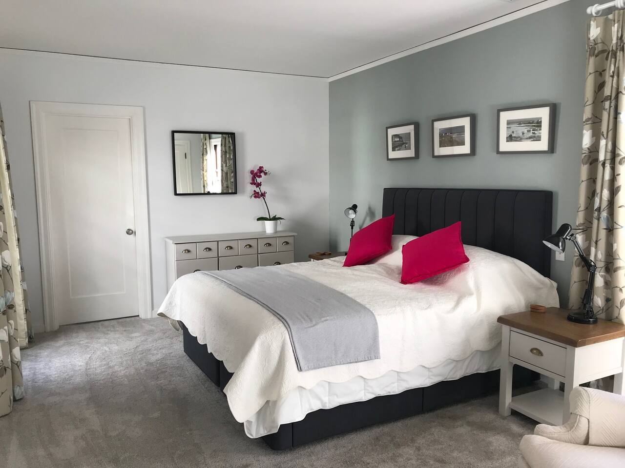 Elegance on one of Santa Rosa's prettiest streets!