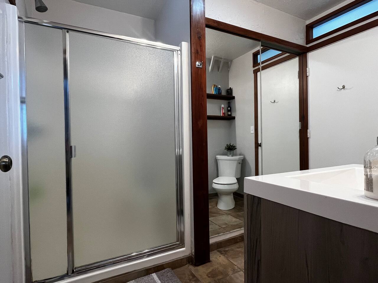 Cozy 2 BR pet-friendly home: Firepit + Wood stove