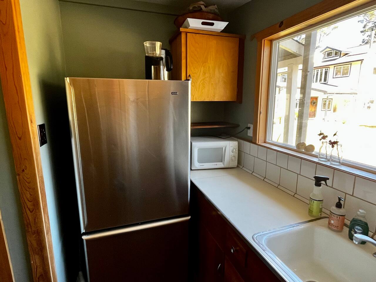 Cozy 2 BR pet-friendly home: Firepit + Wood stove