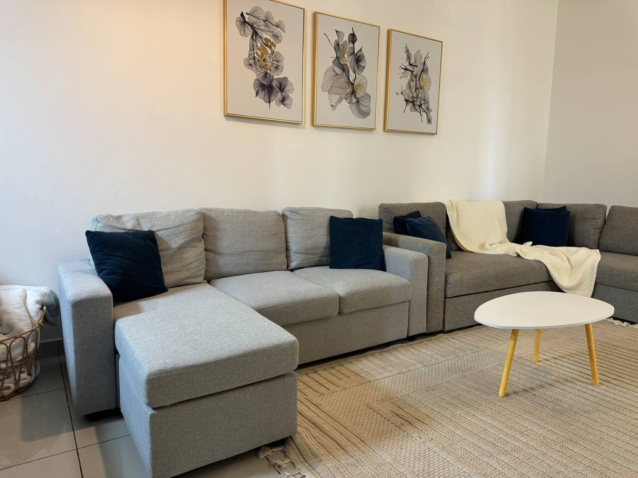 ASHRI HH Spacious apartment in Dubai Marina