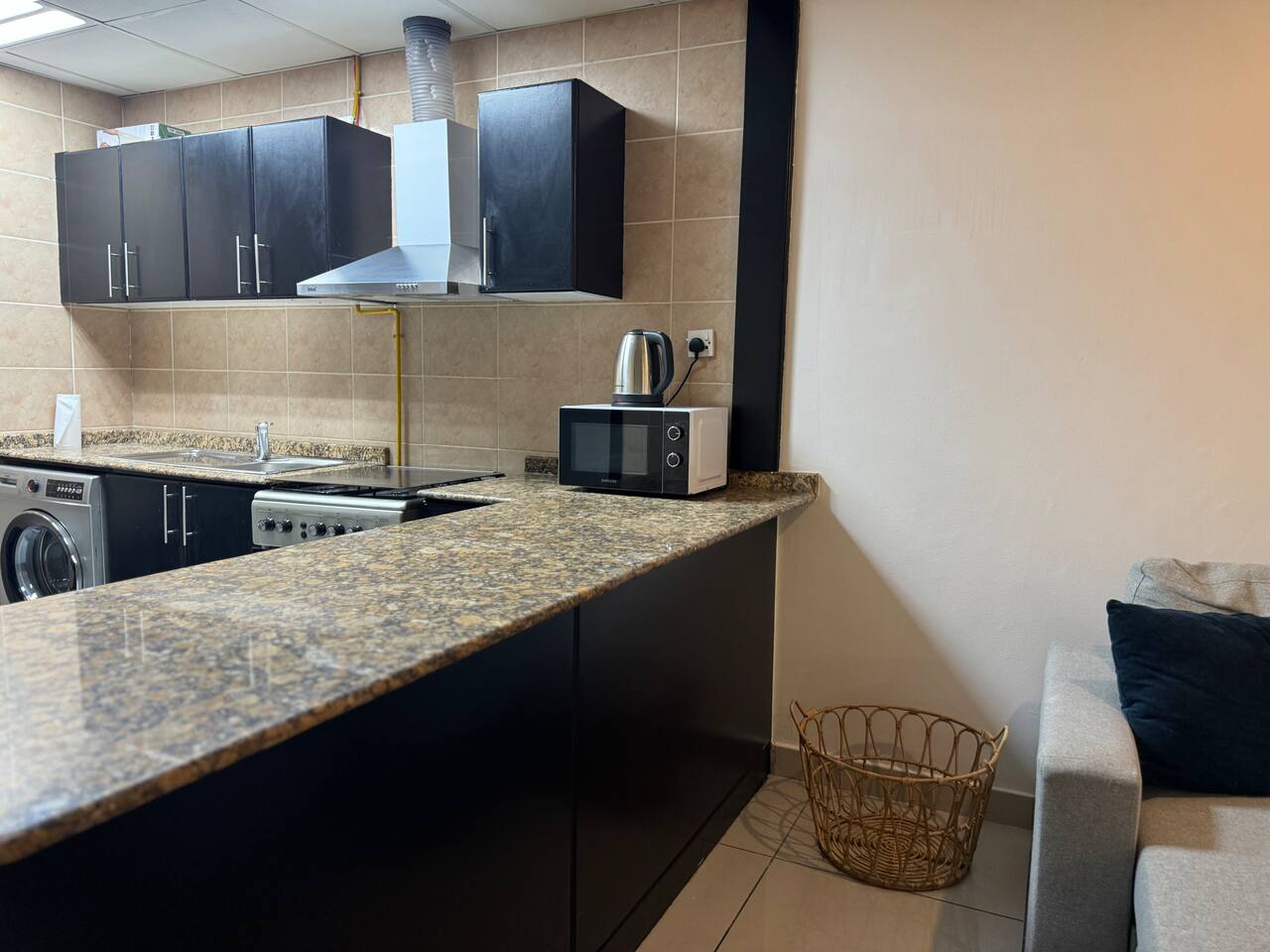 ASHRI HH Spacious apartment in Dubai Marina