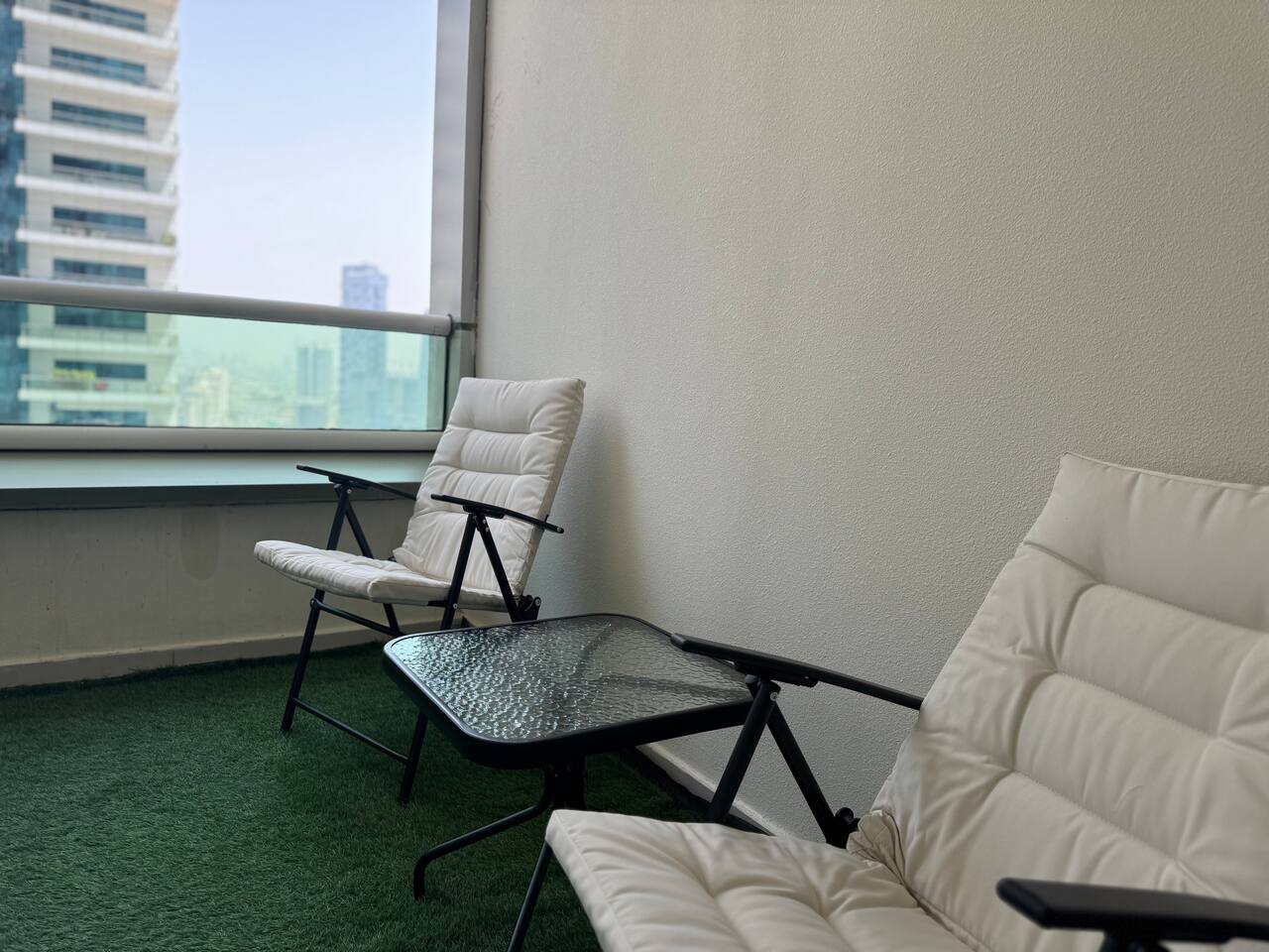 ASHRI HH Spacious apartment in Dubai Marina