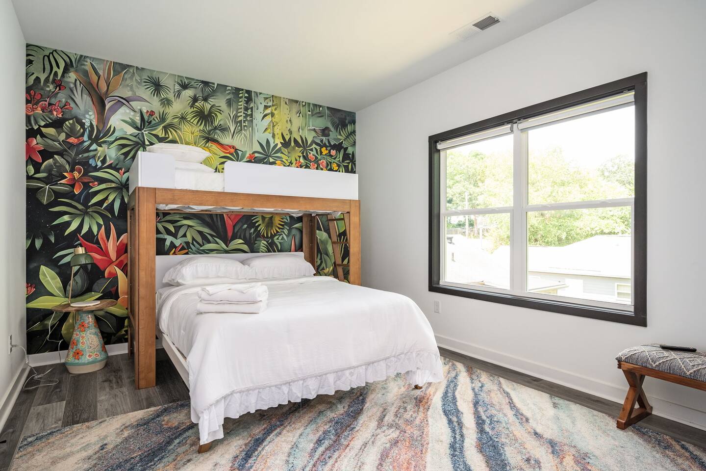 Stylish 4BD-4BA Summerhill Getaway Near Beltline