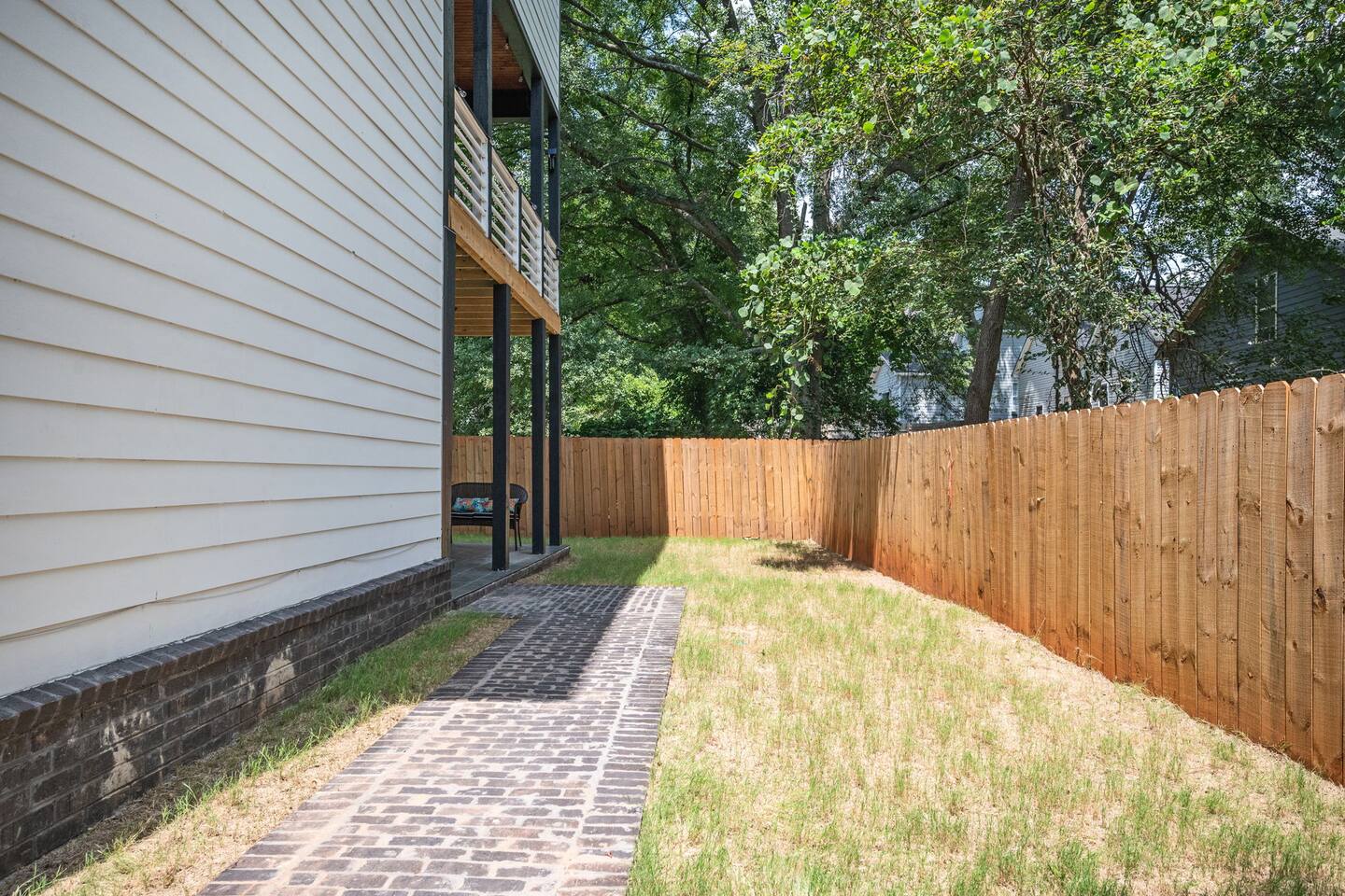 Unwind in a Modern Suite in Summerhill-Peoplestown