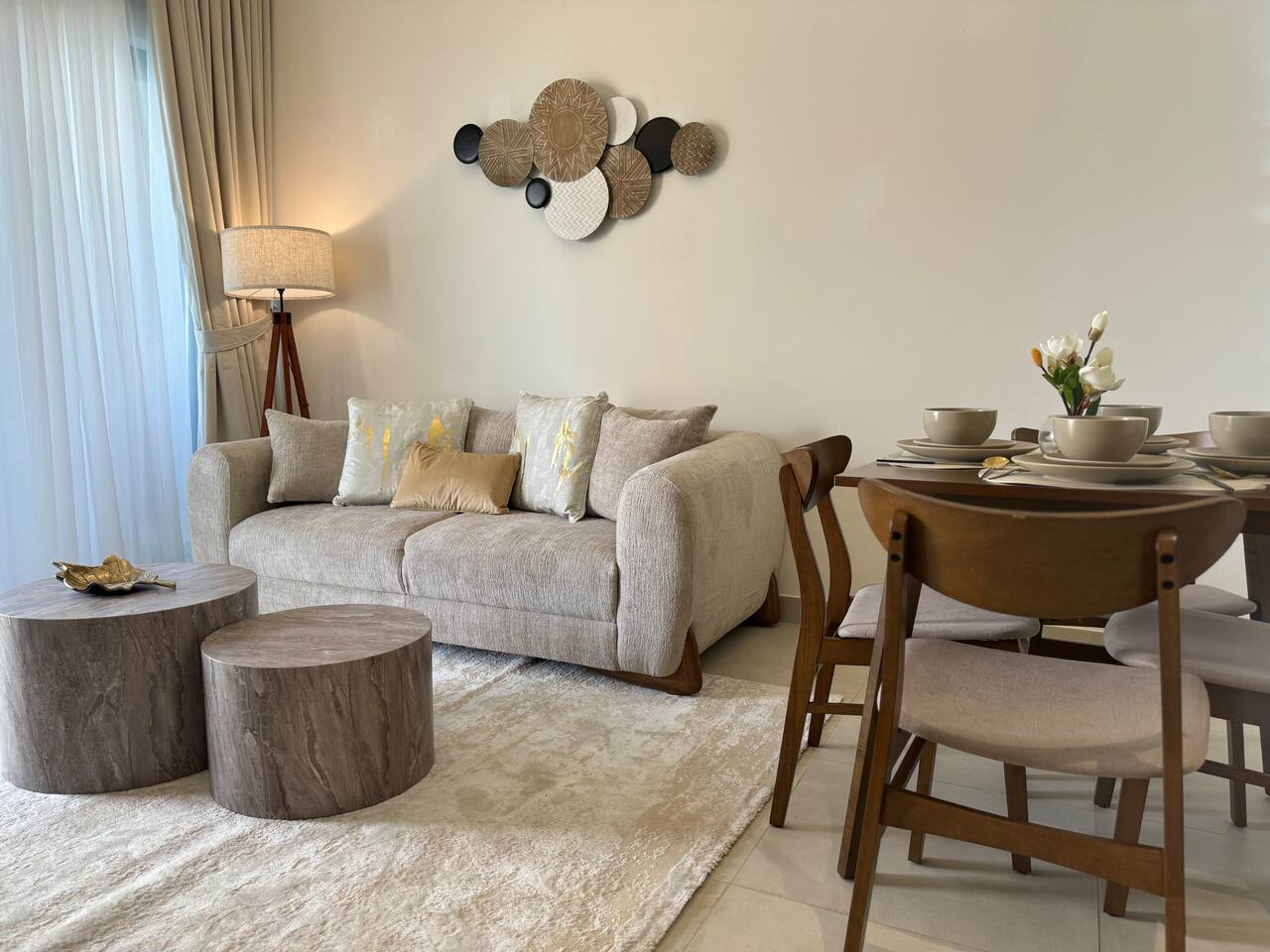 ASHRI HH Apartment in Binghatti Creek, Jaddaf