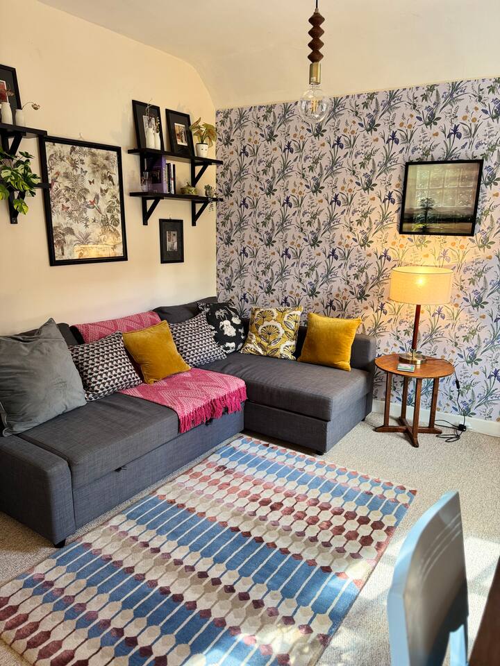 #04 The Hawthornes Sleeps4|NEC 7mins|BHX 8mins