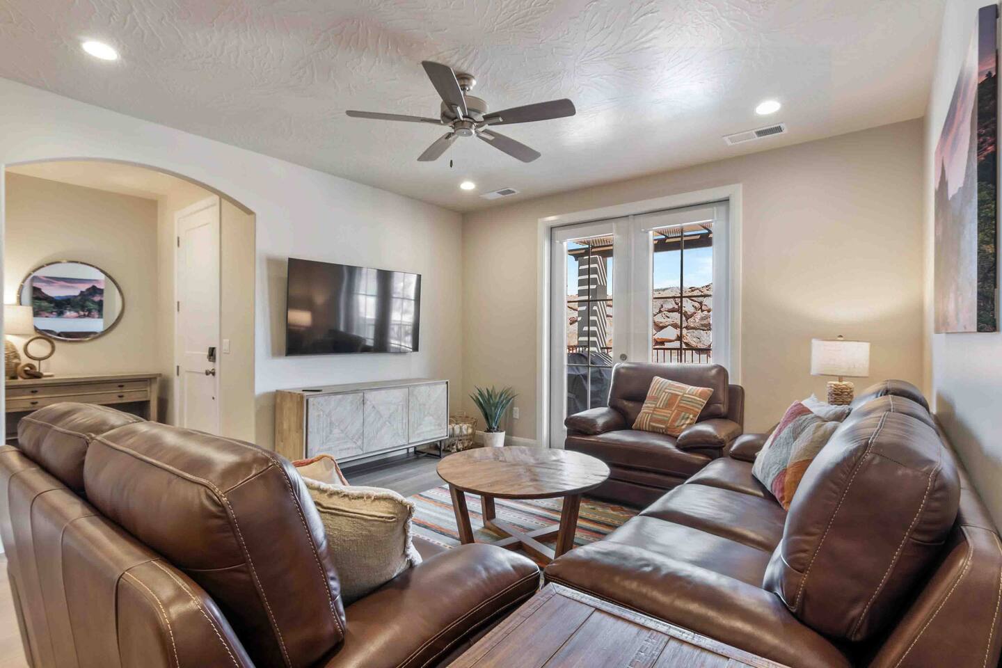Desert Retreat with Fire Pit, Pool, and Hot tub — Washington, UT — vacation rental