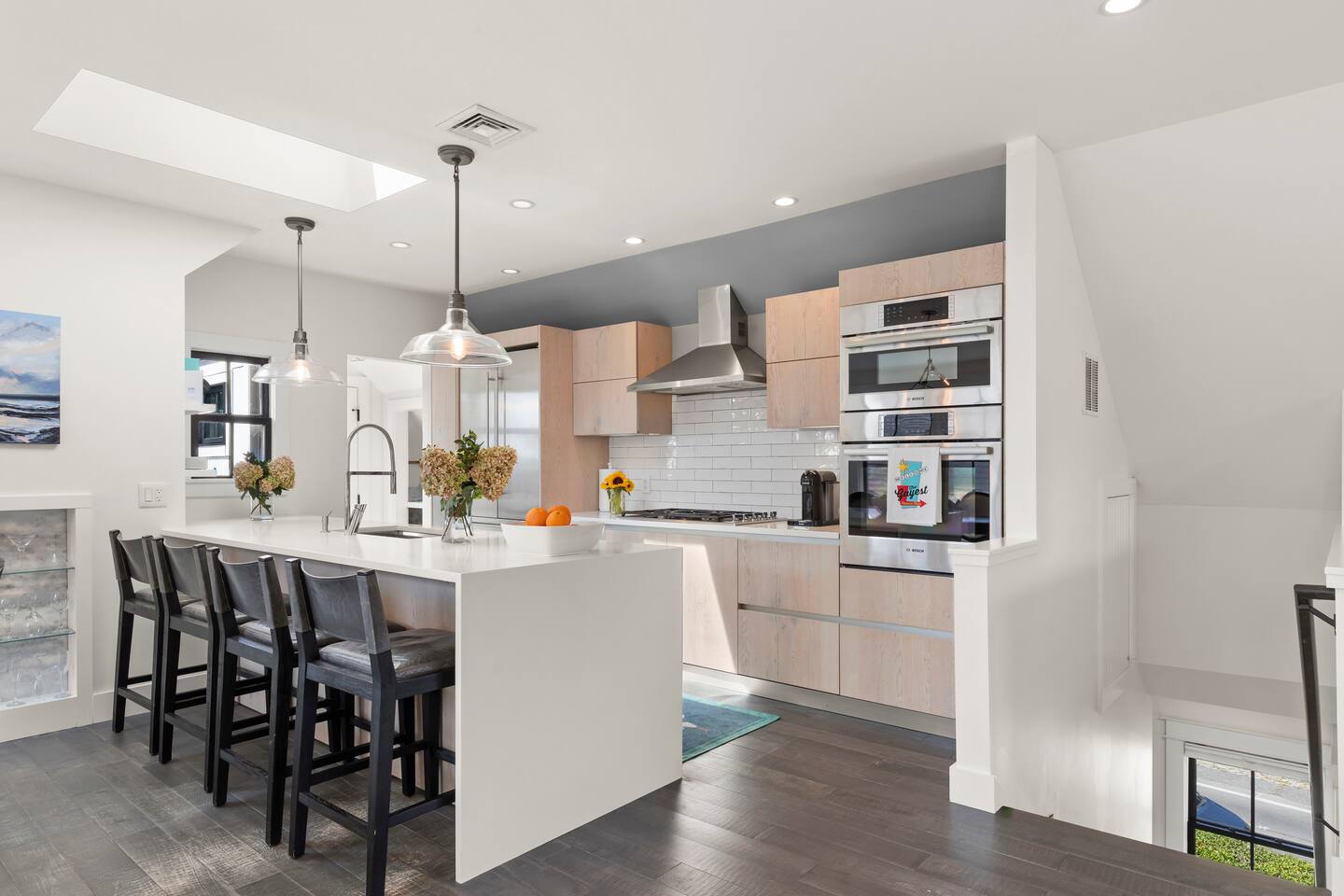 Luxury Condo | Steps to Ferry | Parking + Roofdeck
