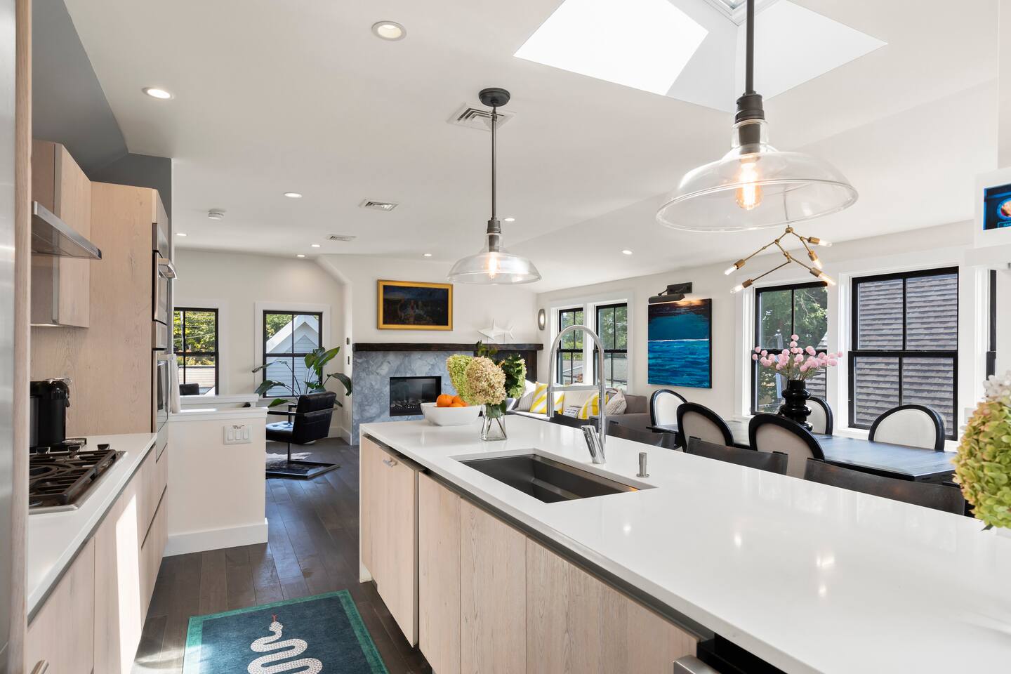 Luxury Condo | Steps to Ferry | Parking + Roofdeck — Provincetown — vacation rental