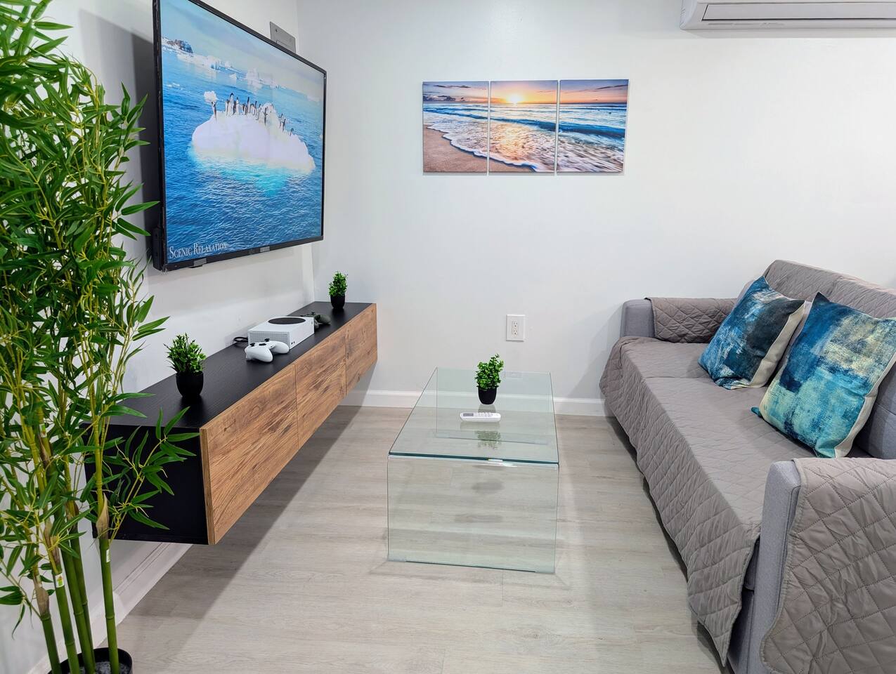 Luxury 1BR BSMNT suite w/ Backyard! Parking nearby — Jersey City — vacation rental