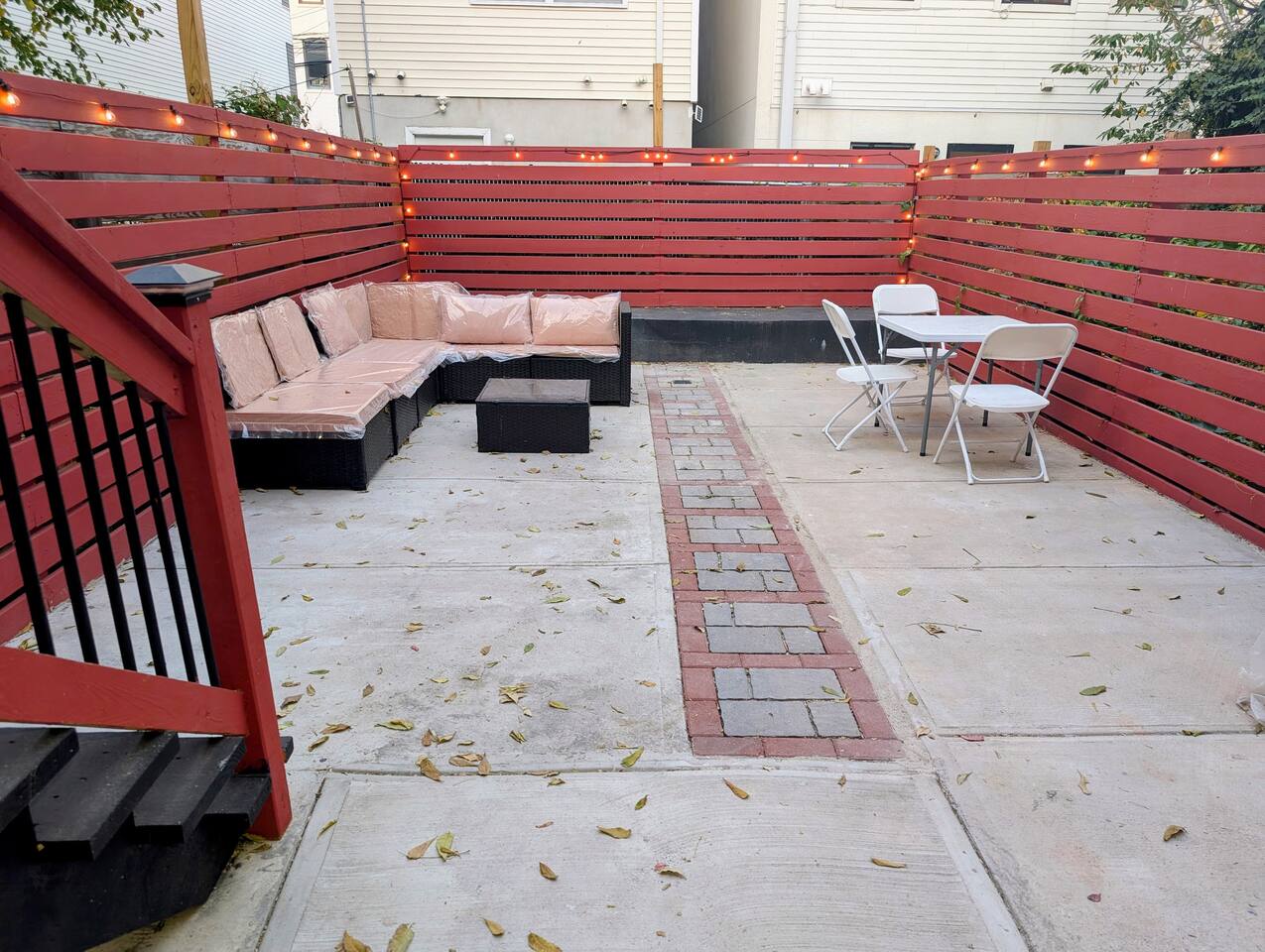 Luxury 1BR BSMNT suite w/ Backyard! Parking nearby