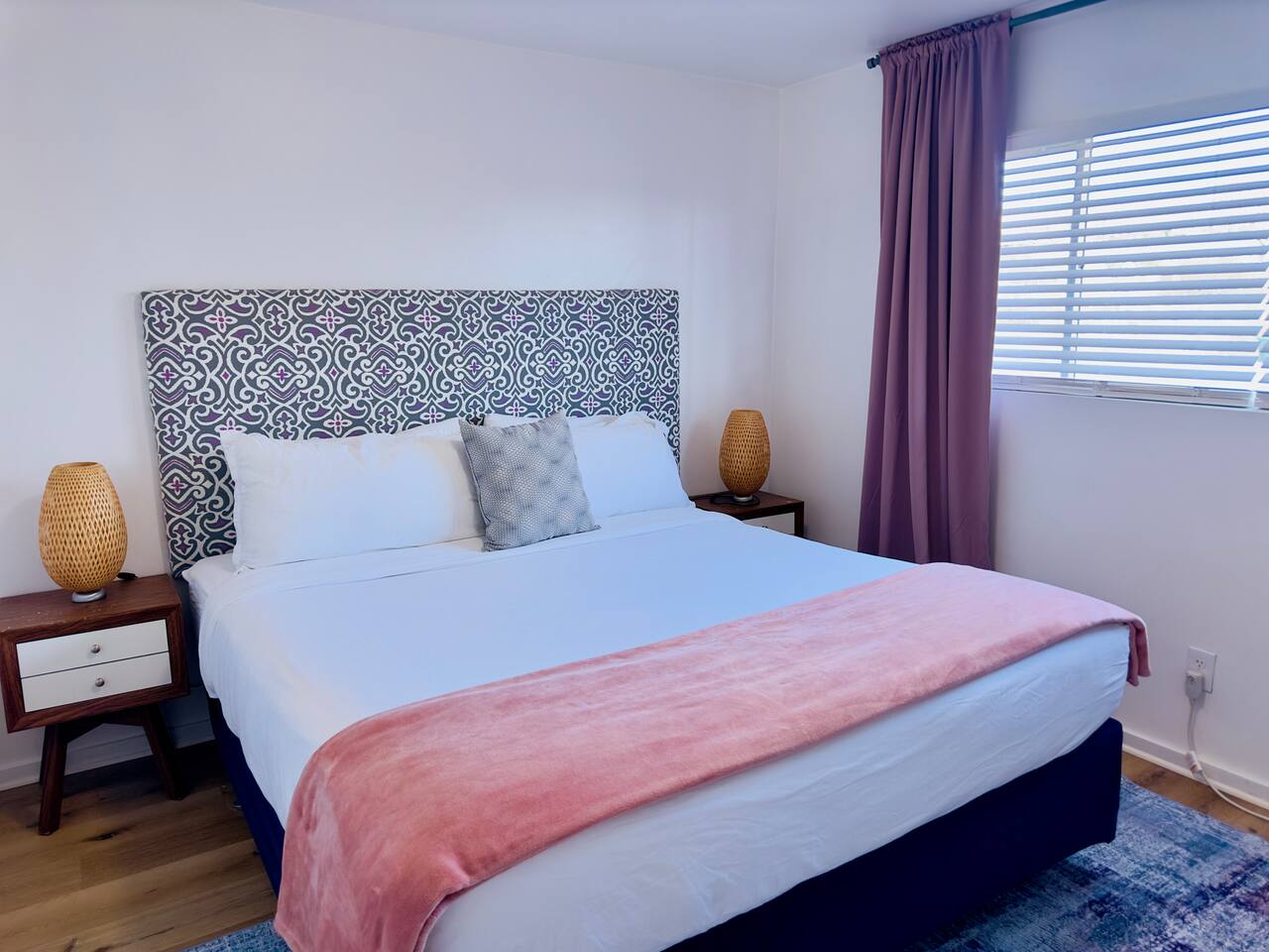 Spotless & Trendy King Suite With View