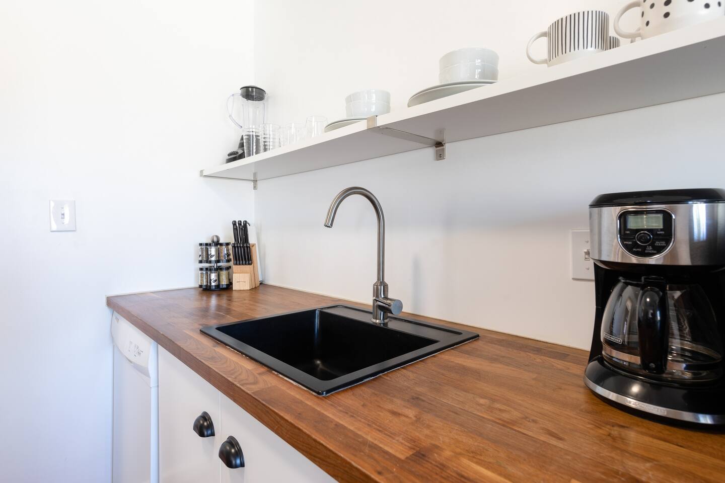 Spotless & Trendy King Suite With View