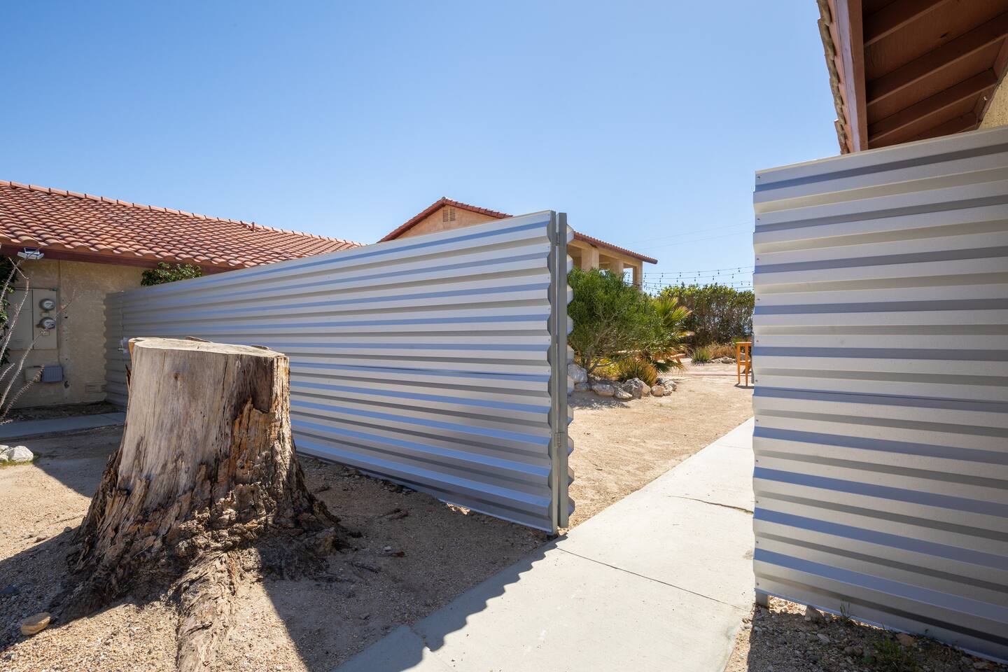 Desert Mid-Century Inspired Apt 2BR/2BA