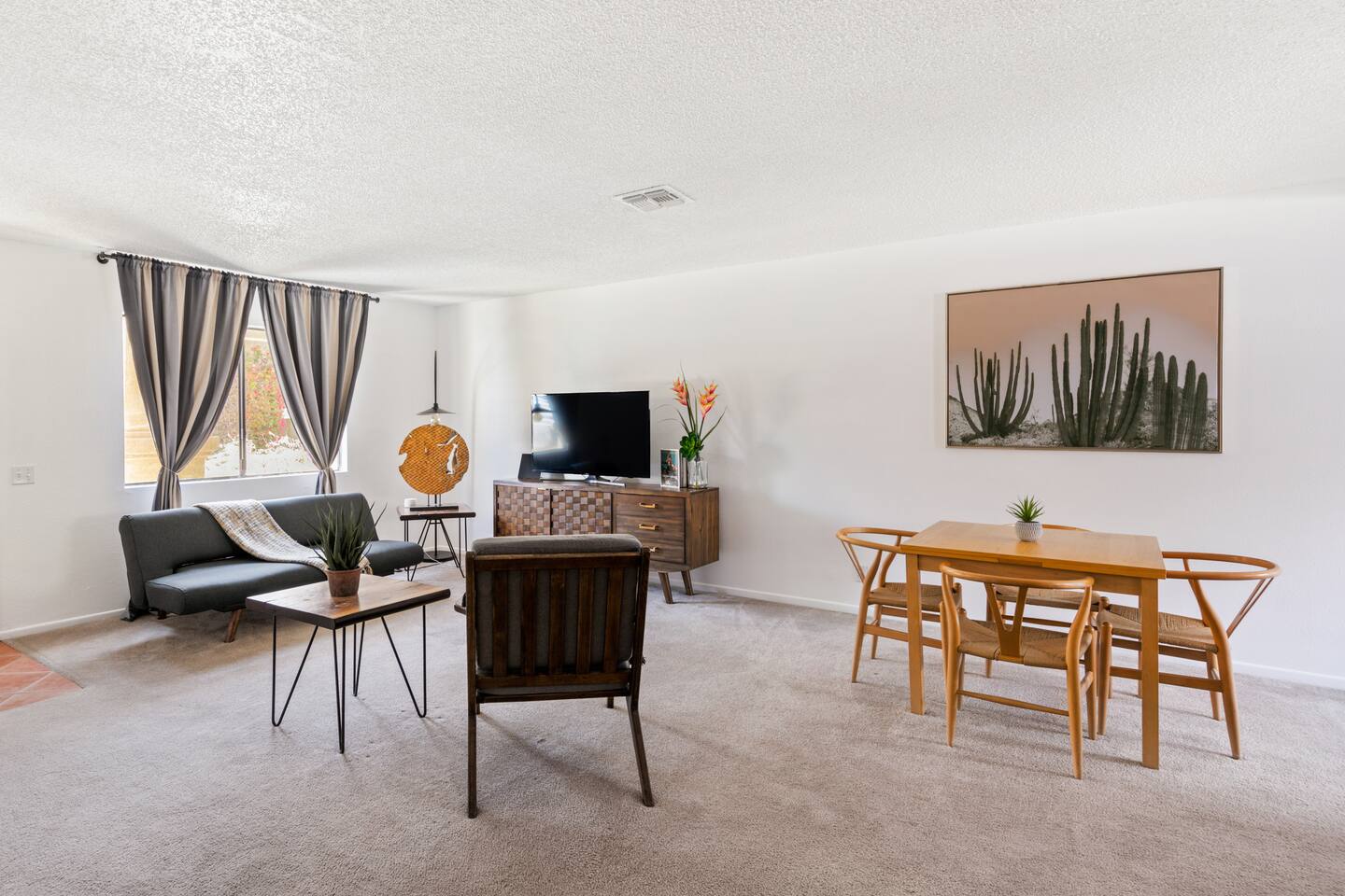 Desert Mid-Century Inspired Apt 2BR/2BA
