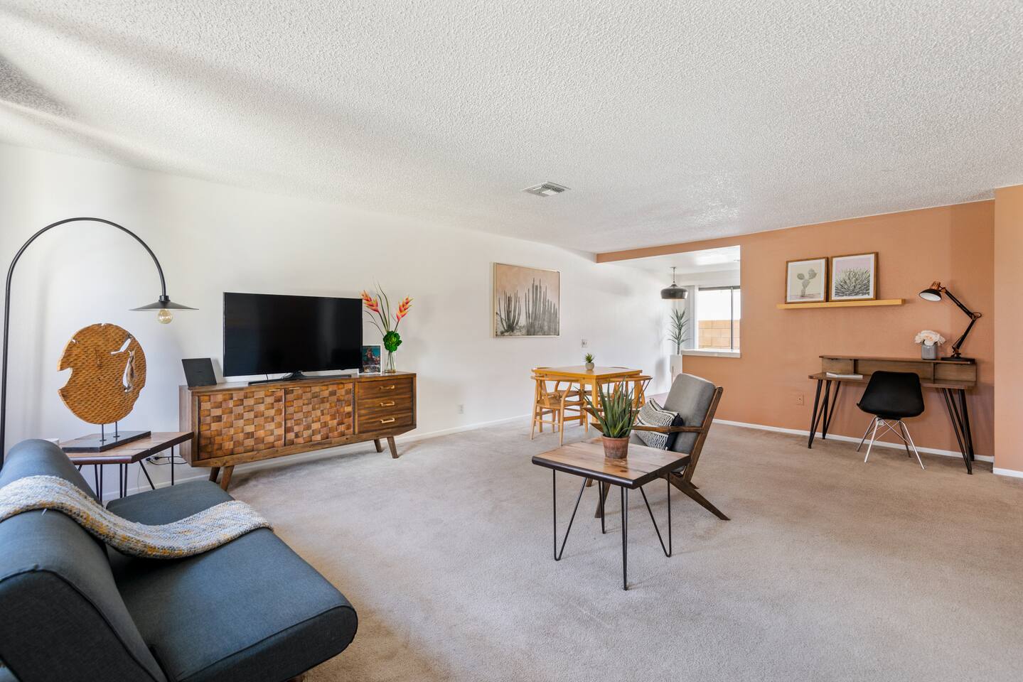 Desert Mid-Century Inspired Apt 2BR/2BA