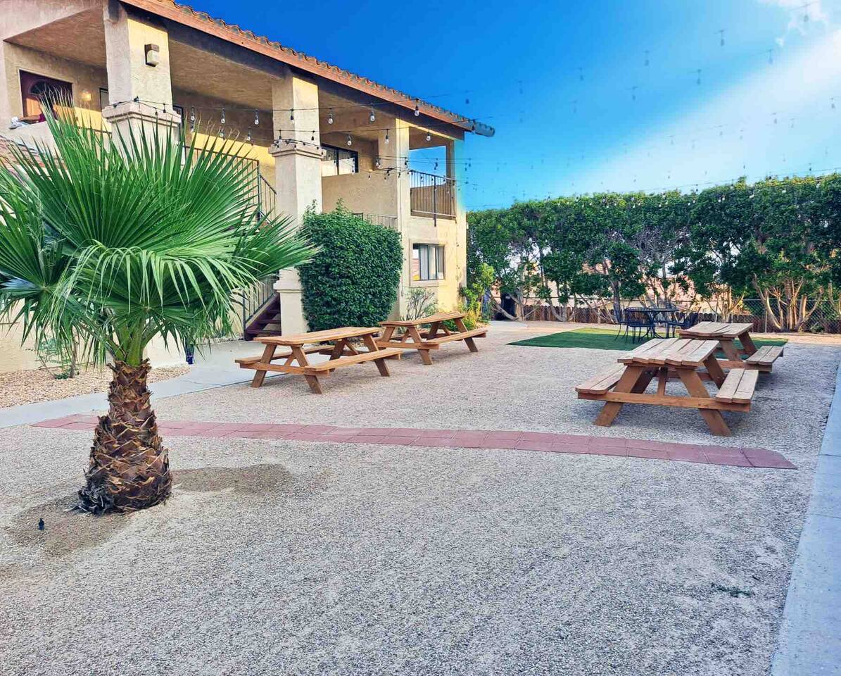Special Desert Long Short Term 2BR Full Kitchen
