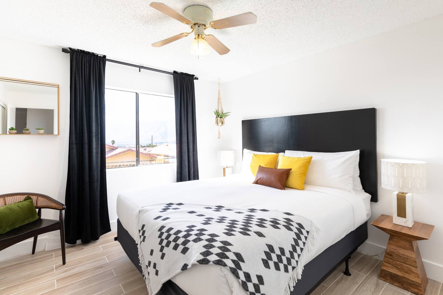Desert Gem -Spacious, Welcoming, 2BR