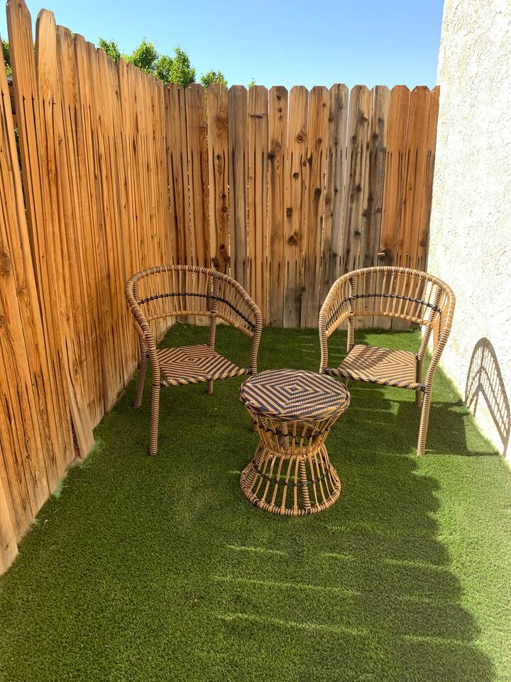 Desert Gem -Spacious, Welcoming, 2BR
