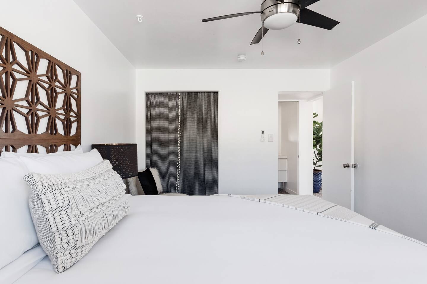 Chic Hideaway with Panoramic Views
