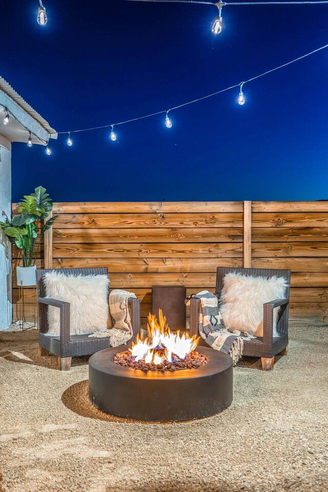 Starlit Nights Getaway w/ Soaking Tub