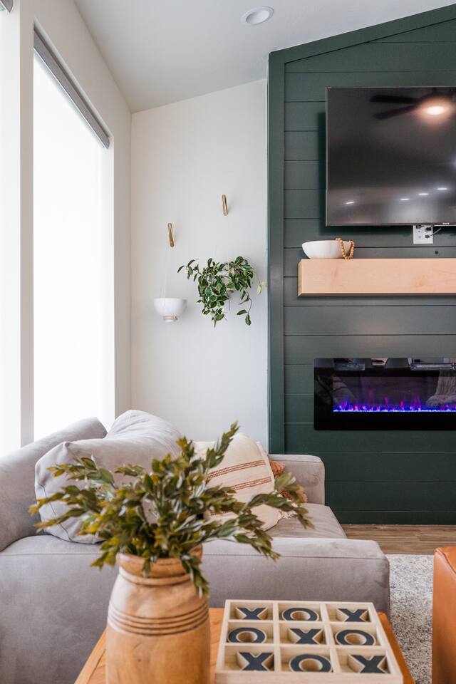 Chic & Stylish/King bd/Fireplace