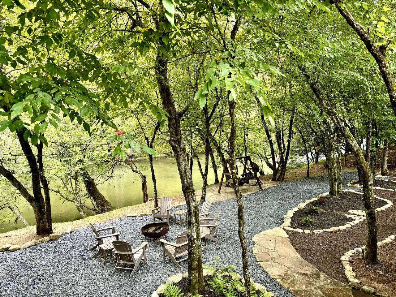 Luxury Riverfront Cabin on the Toccoa River — Blue Ridge — vacation rental