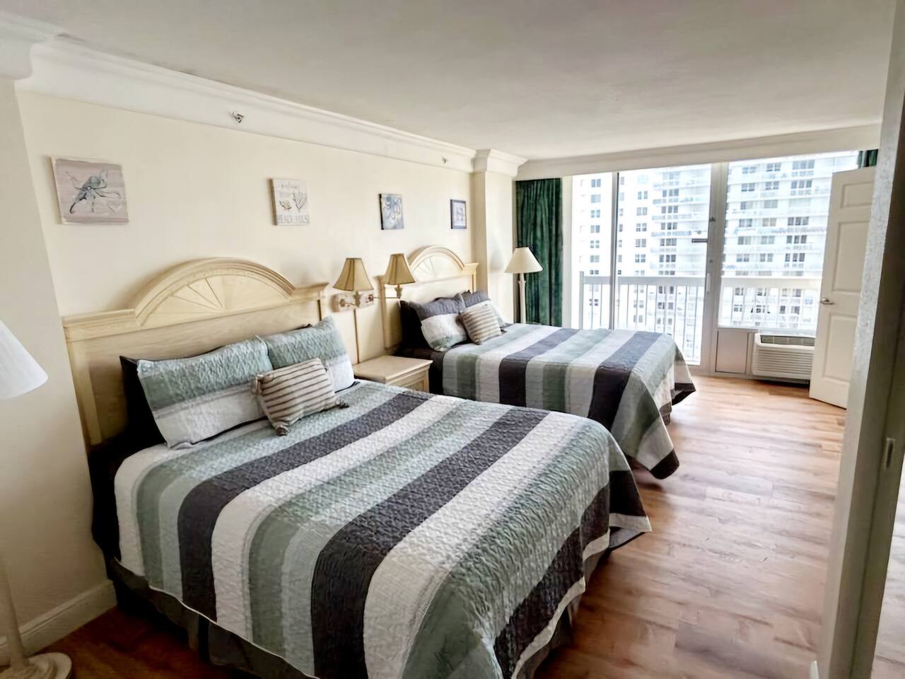 Oceanview Double balcony 1 bdrm