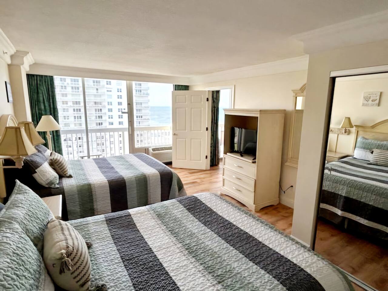 Oceanview Double balcony 1 bdrm