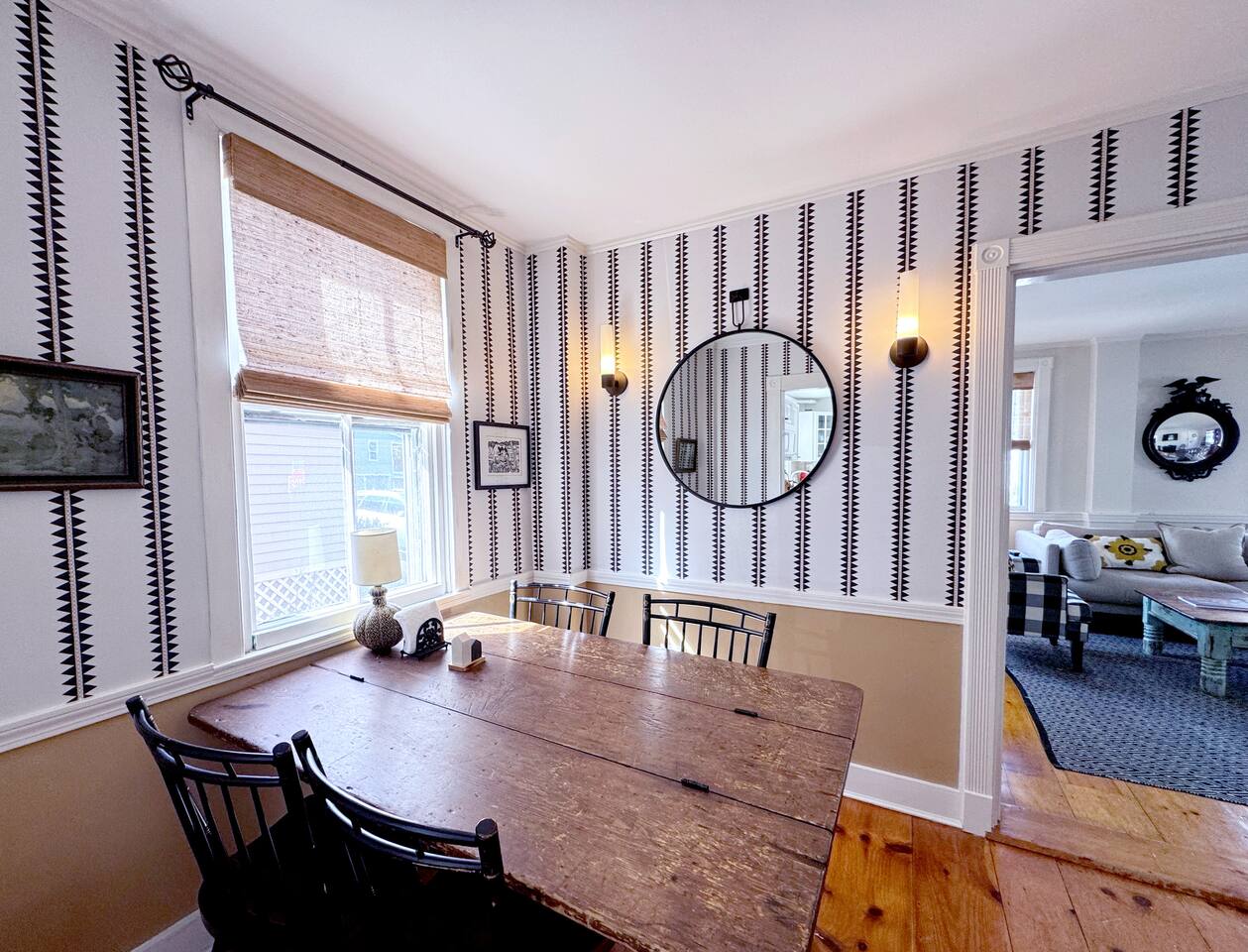 Available This Weekend, 2-Bed Single Level Aptmnt