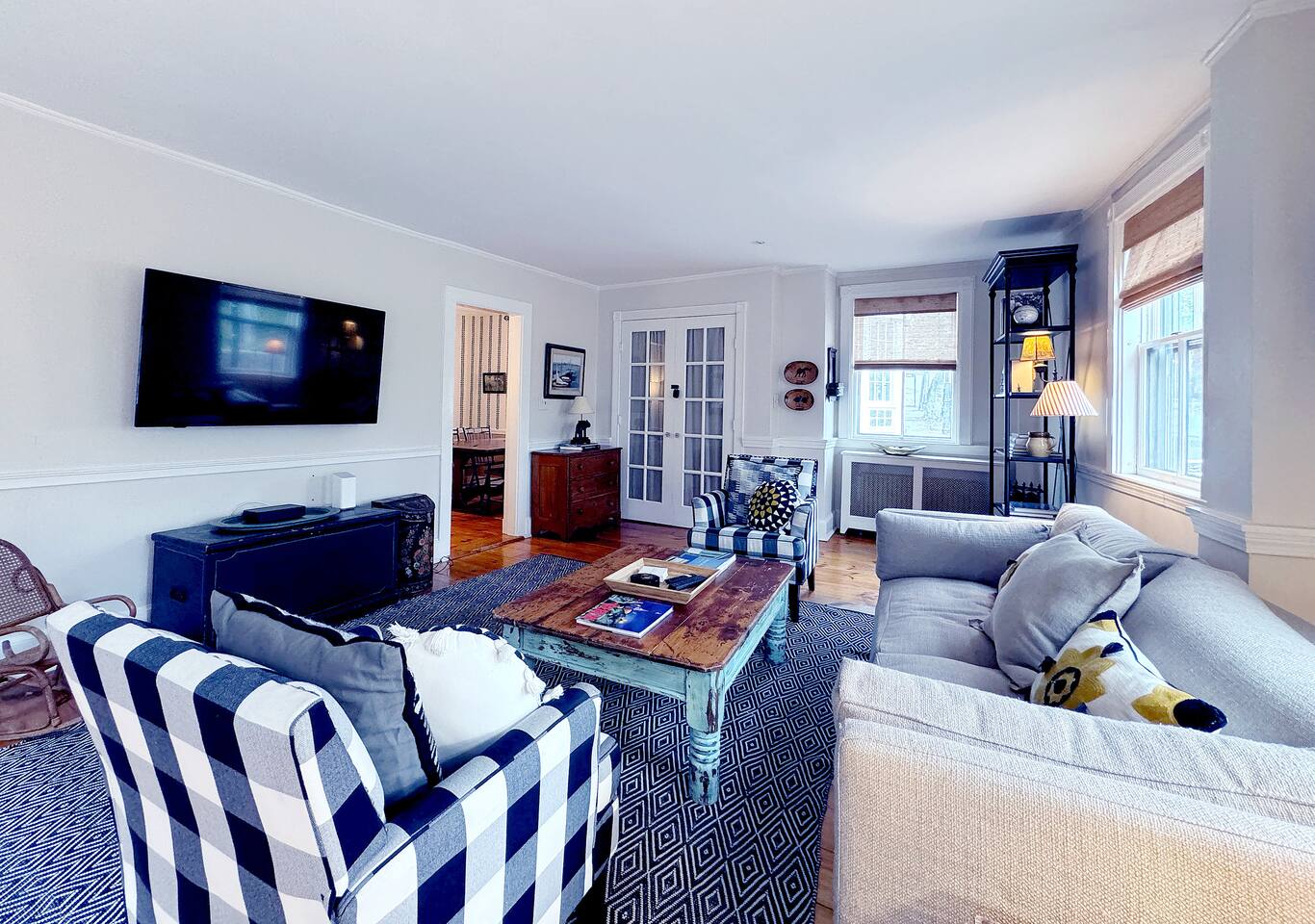 Available This Weekend, 2-Bed Single Level Aptmnt