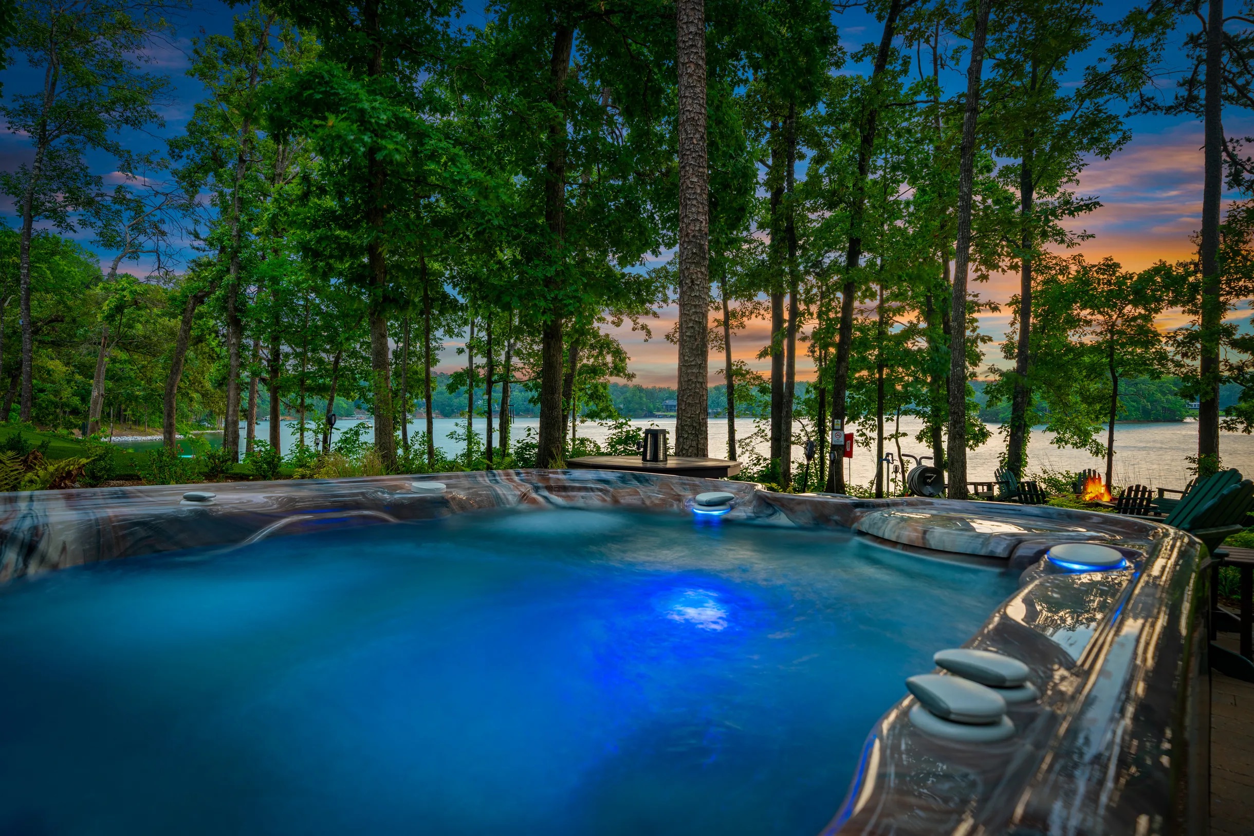 Modern Lakefront Oasis 270° Views, Hot Tub & Dock!