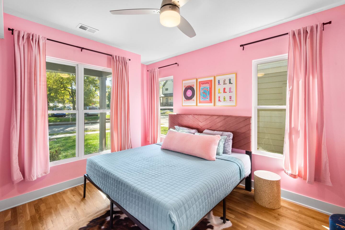 Ultimate Bach 10min to DT IG Walls Every Room