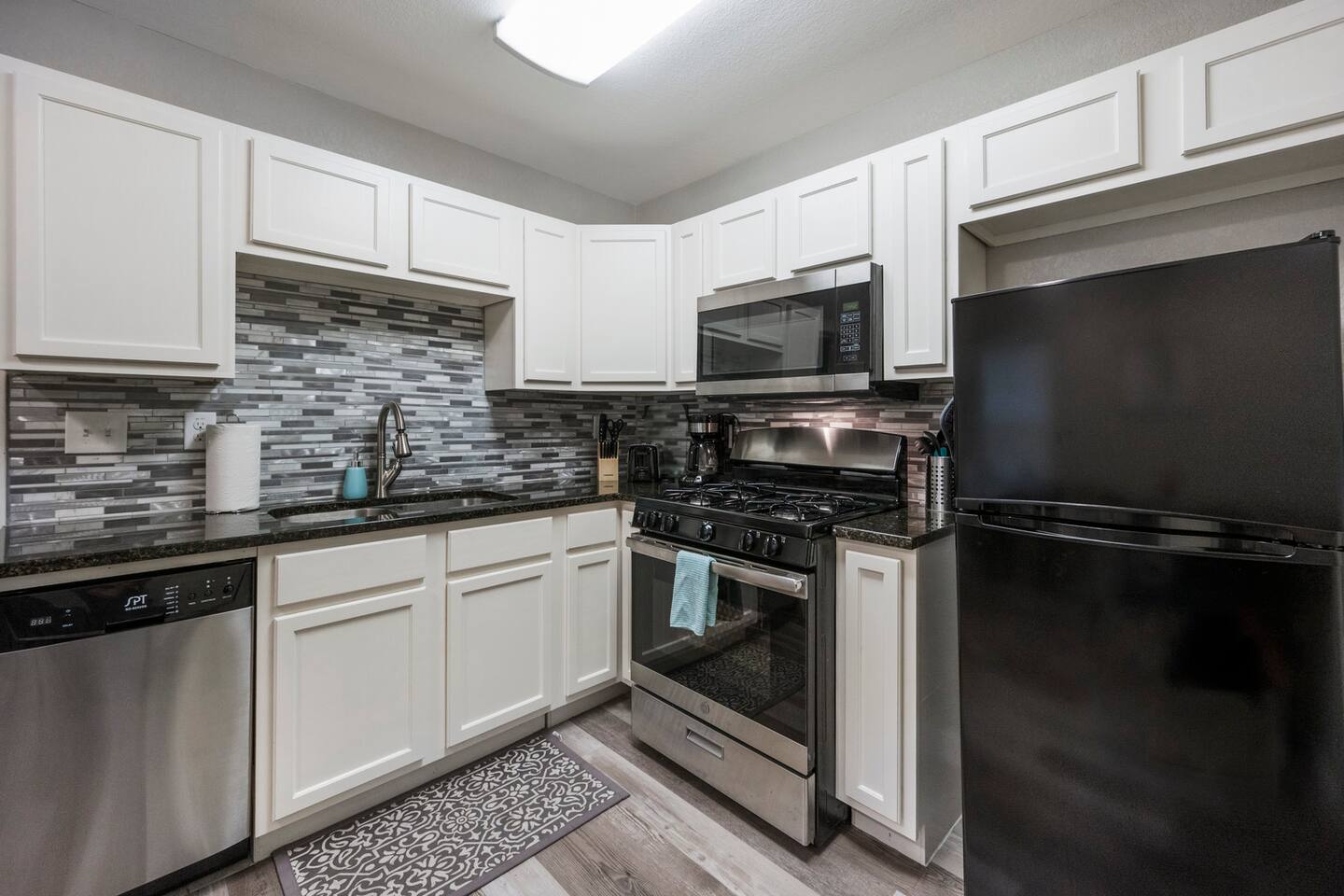 The Central Cottage: 7min to Silos/Downtown/Baylor