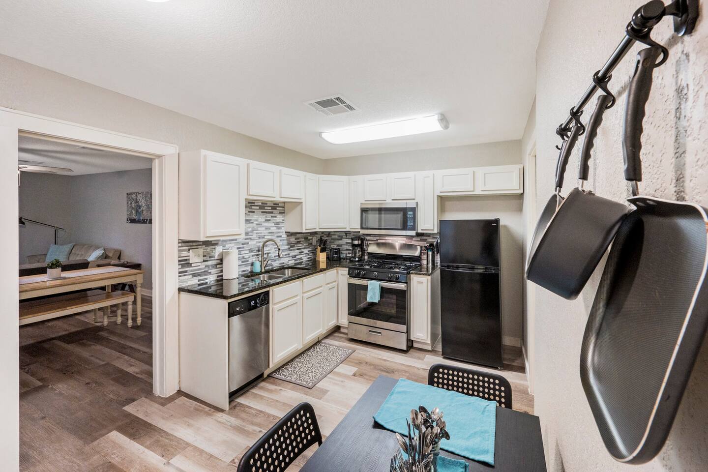 The Central Cottage: 7min to Silos/Downtown/Baylor