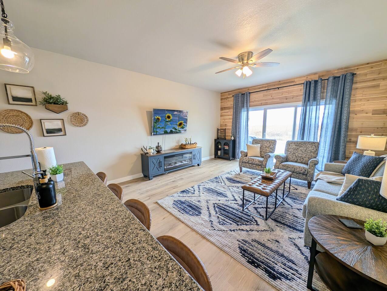 Next to Colbert Hills! Brand new! 2 King beds!