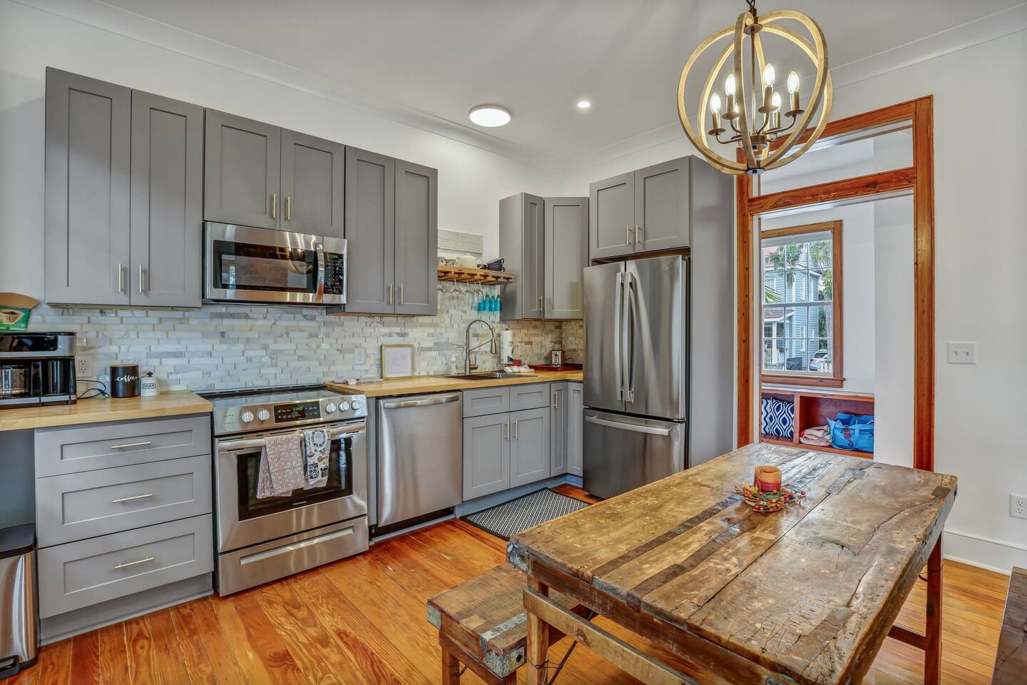 Walk to Downtown | Historic Home | BBQ | Bikes