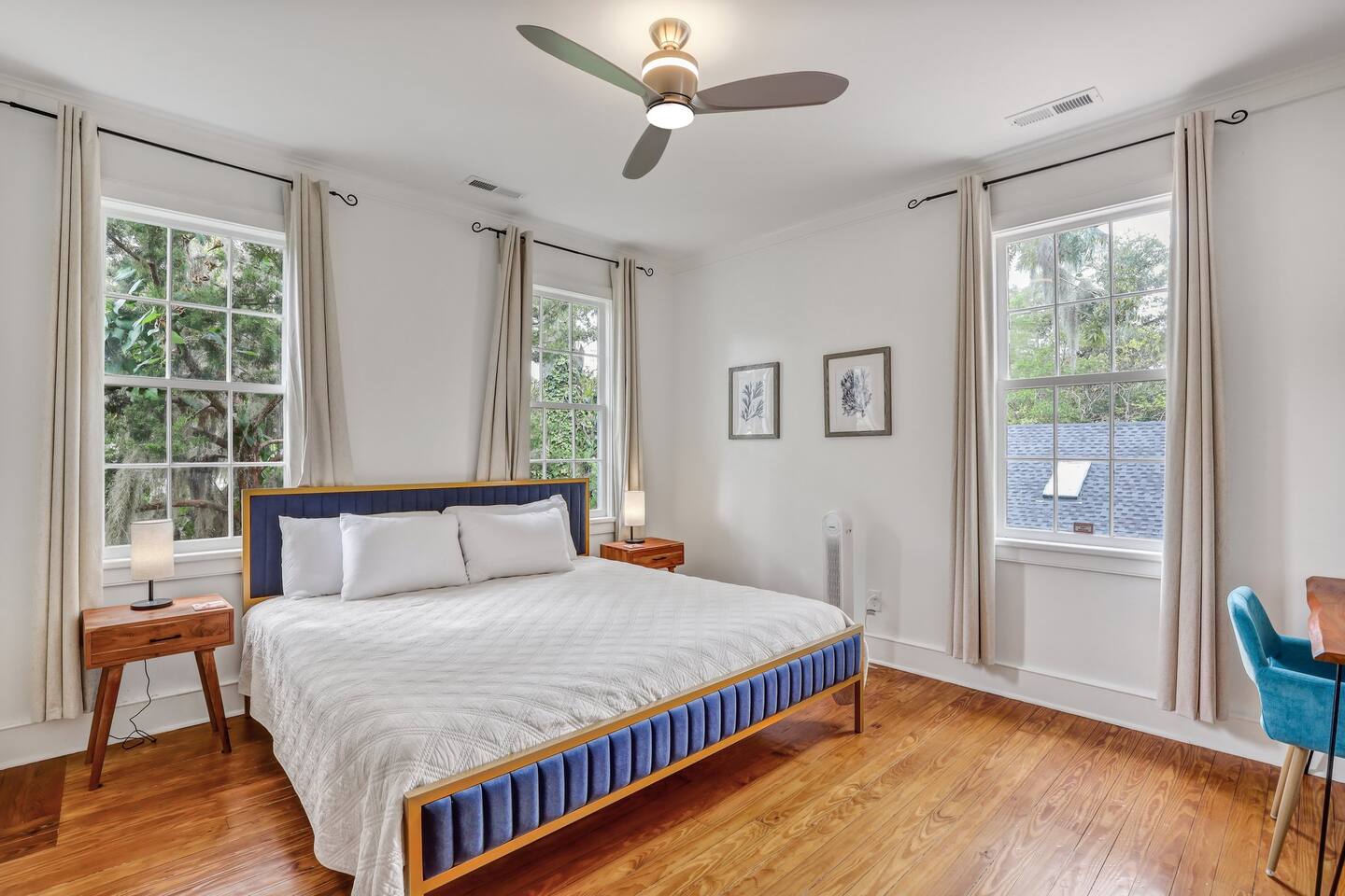 Walk to Downtown | Historic Home | BBQ | Bikes